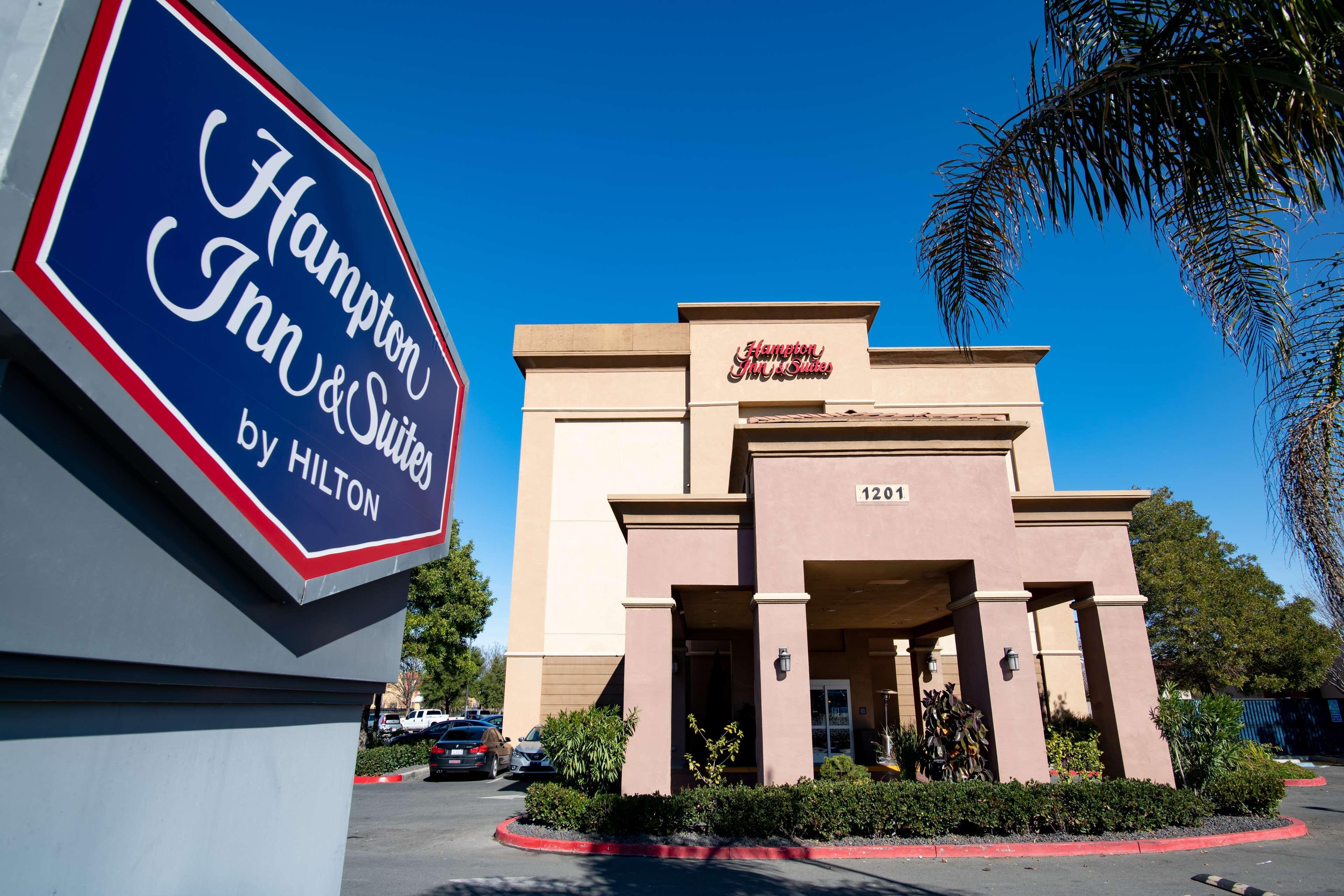Hampton Inn & Suites Pittsburg Exterior foto