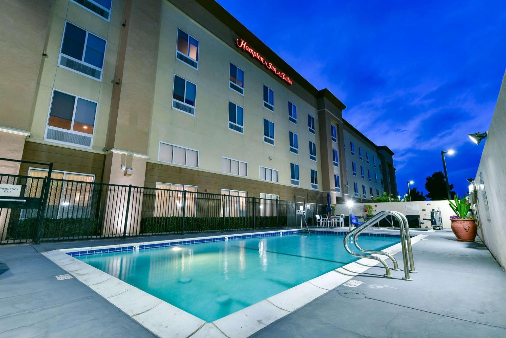 Hampton Inn & Suites Pittsburg Exterior foto