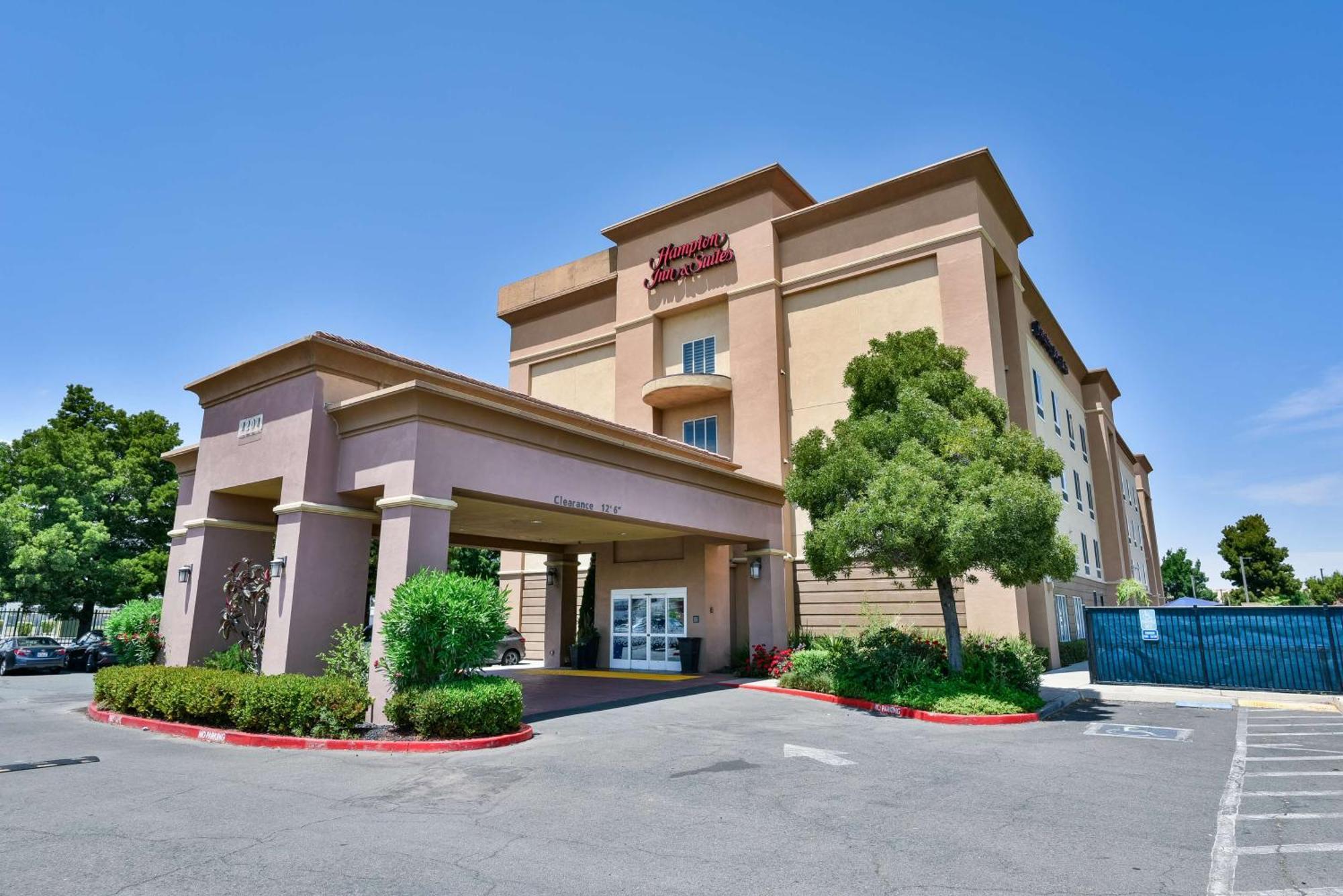 Hampton Inn & Suites Pittsburg Exterior foto